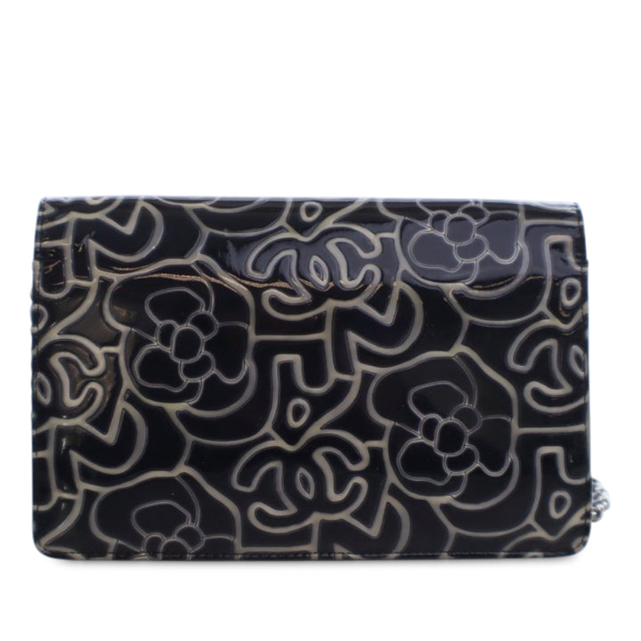 Chanel CC embossé Cuir verni Camellia Wallet On Chain