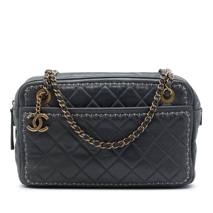 Chanel CC Matelassé Iridescent Cuir de veau Whipstitch Sac caméra