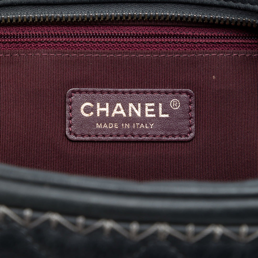 Chanel CC Matelassé Iridescent Cuir de veau Whipstitch Sac caméra
