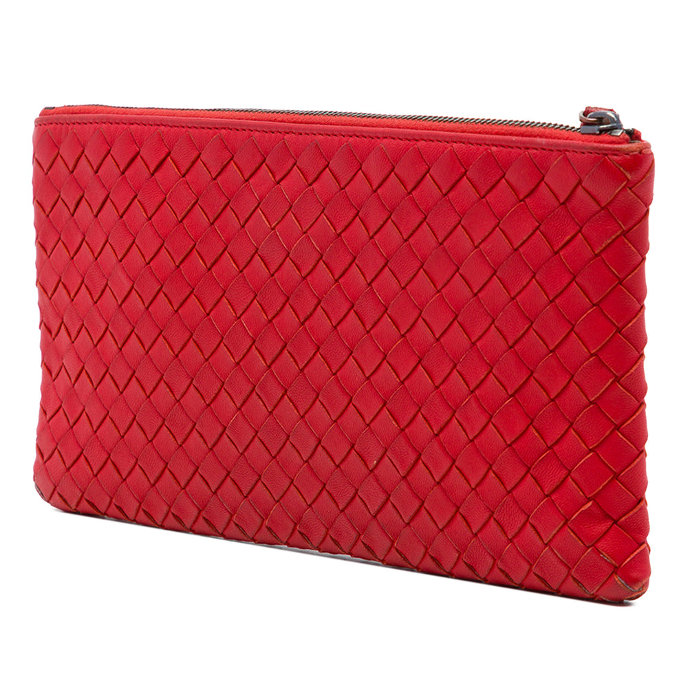 Bottega Veneta Pochette Intrecciato Zippé nappa Rouge – vue 2 – GABY PARIS
