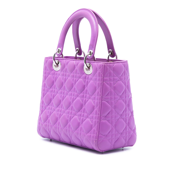 Dior Sac à main Lady Dior Cannage Moyen Cuir d'agneau Violet – vue 2 – GABY PARIS