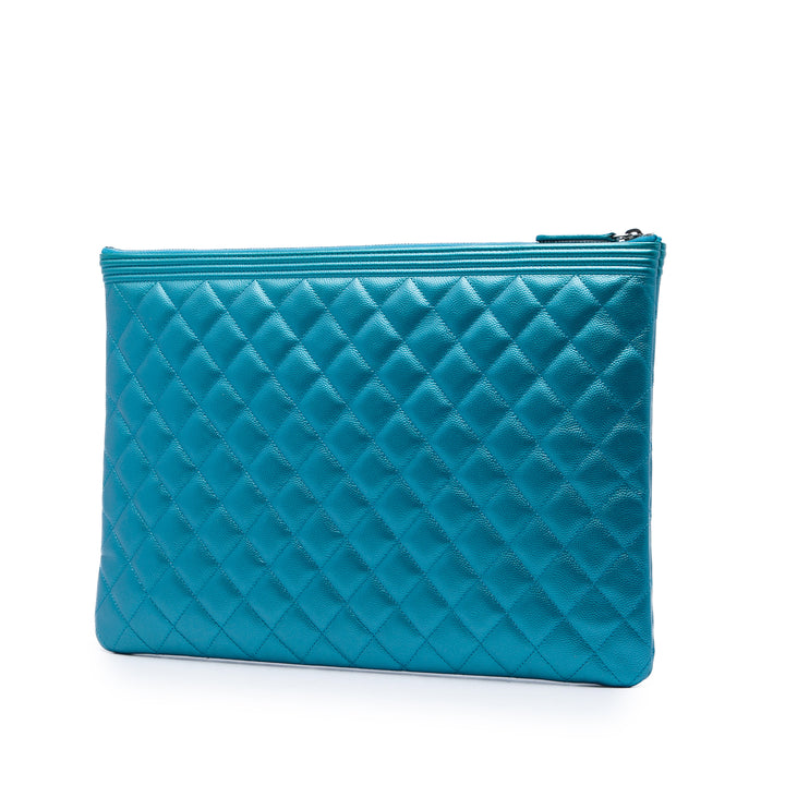 Matelassé Métallisé Boy O Étui Pochette Grand Cuir caviar Bleu