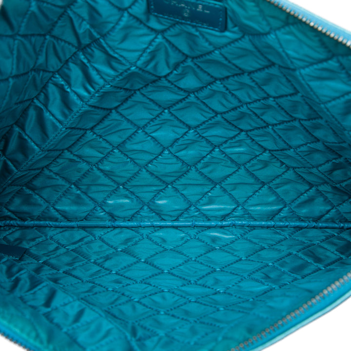Matelassé Métallisé Boy O Étui Pochette Grand Cuir caviar Bleu