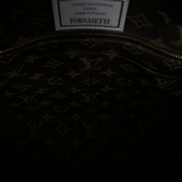 Louis Vuitton Sac à main Fornasetti Architettura OnTheGo MM Blanc – vue 4 – GABY PARIS