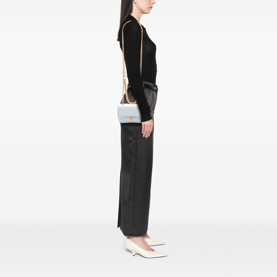 Chanel Mini Square Cuir de veau grainé Chain à rabat