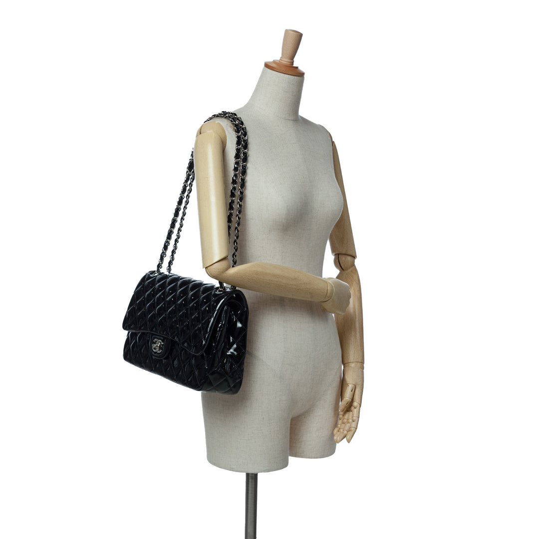 Jumbo Classic Patent Double Flap Black - Gaby Paris