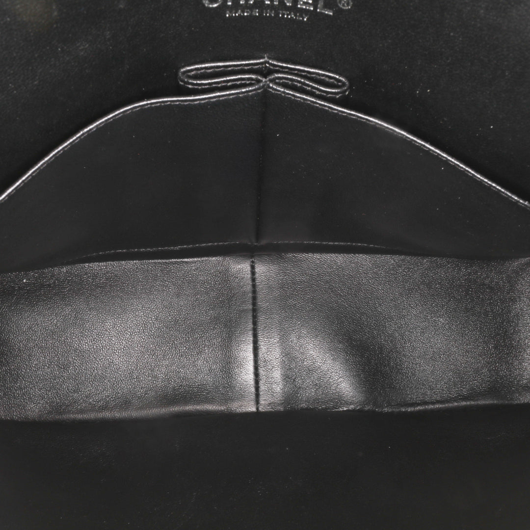 Jumbo Classic Patent Double Flap Black - Gaby Paris