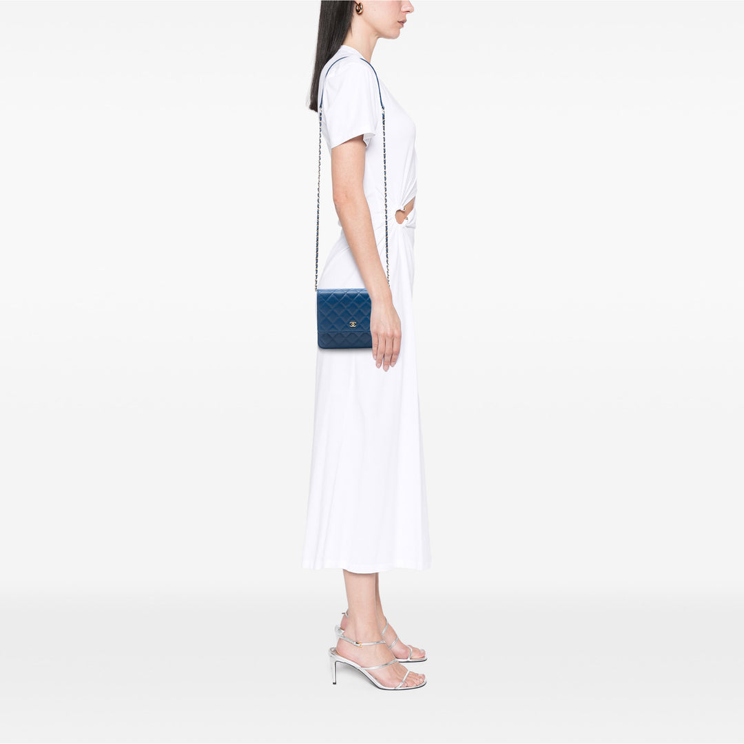 Chanel CC Square Matelassé Cuir d’agneau Wallet on Chain