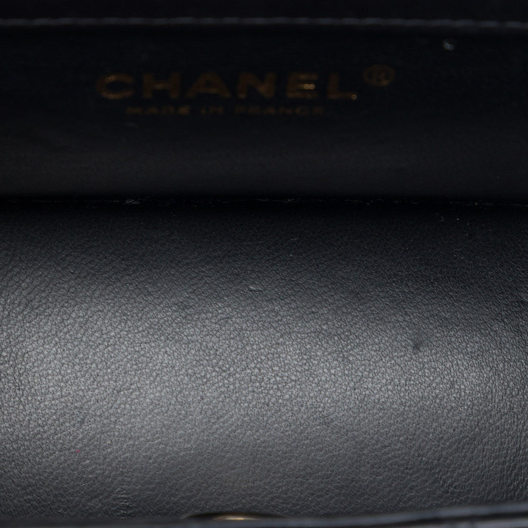 Chanel Micro CC Matelassé brillant Cuir de veau Simple rabat