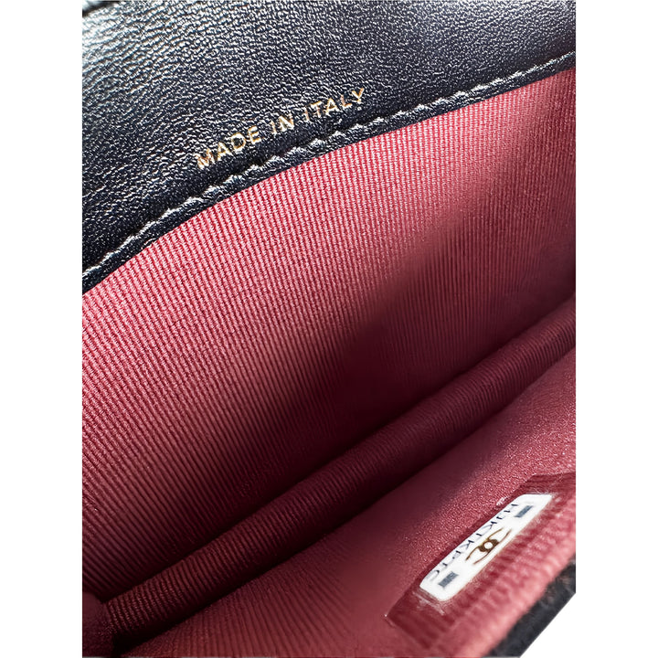 Chanel Matelassé Resin Perle Chaîne à rabat Mini Cuir d'agneau Noir – vue 4 – GABY PARIS