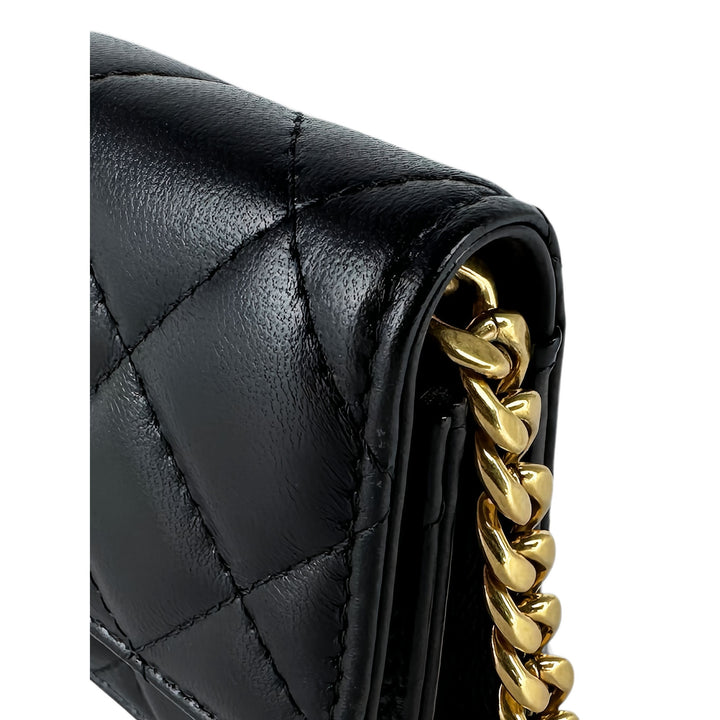 Chanel Matelassé Resin Perle Chaîne à rabat Mini Cuir d'agneau Noir – vue 9 – GABY PARIS