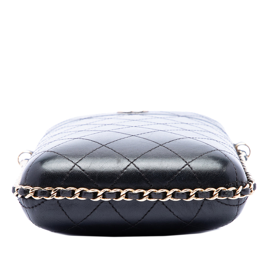 Chanel CC Matelassé Cuir d’agneau Sac rond à chaîne Phone Holder