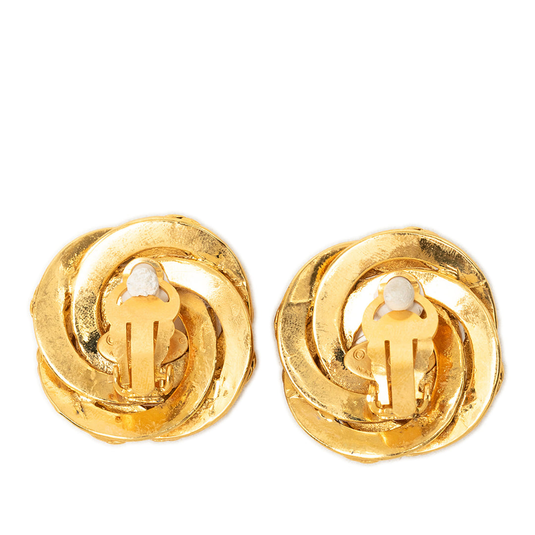 Chanel Boucles d'oreilles CC Perles fantaisie À clip plaqué or – vue 2 – GABY PARIS