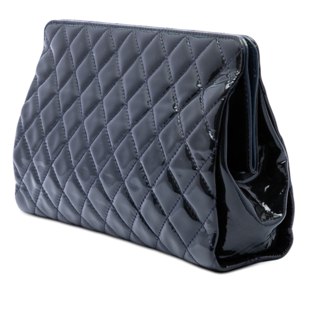 Chanel CC Matelassé Timeless Pochette Cuir