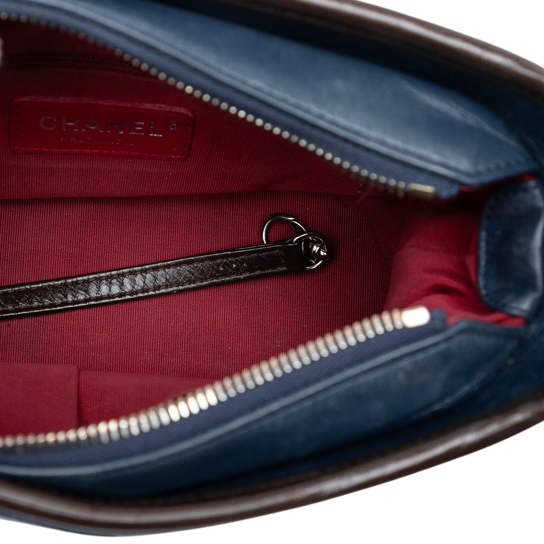 Chanel Small Bicolor vieilli Cuir de veau Gabrielle Sac porté croisé