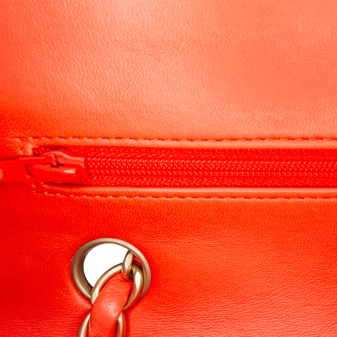 Chanel Medium Classic Cuir d’agneau Double rabat Rouge
