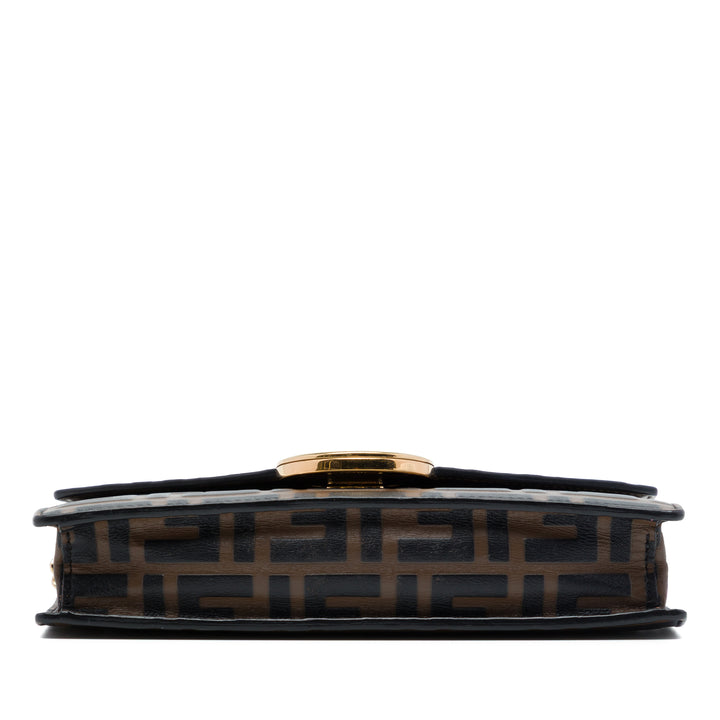 Fendi Zucca embossé F Is Fendi Enveloppe Wallet on Chain Marron