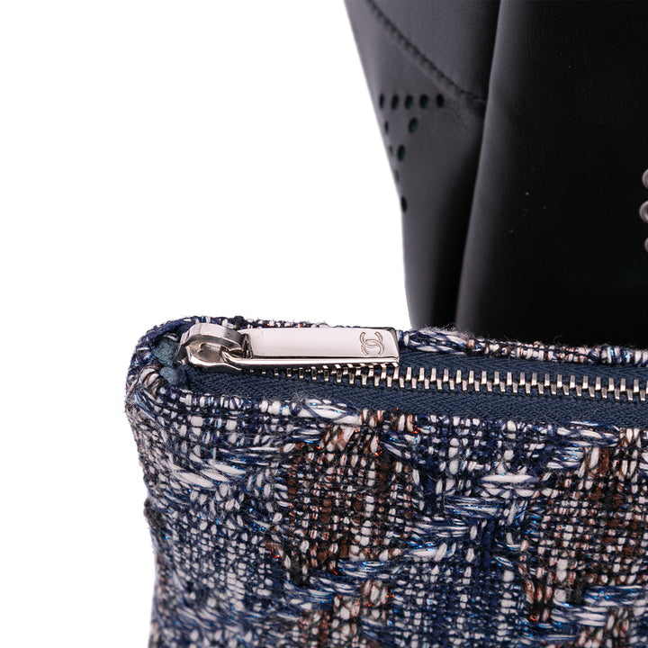 Calfskin and Tweed Small Piercing Light Bucket Bag Black - Gaby Paris