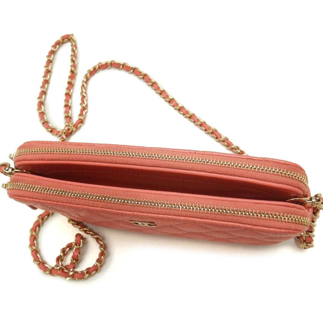 Chanel CC Matelassé Caviar Double Zip Pochette avec chaîne