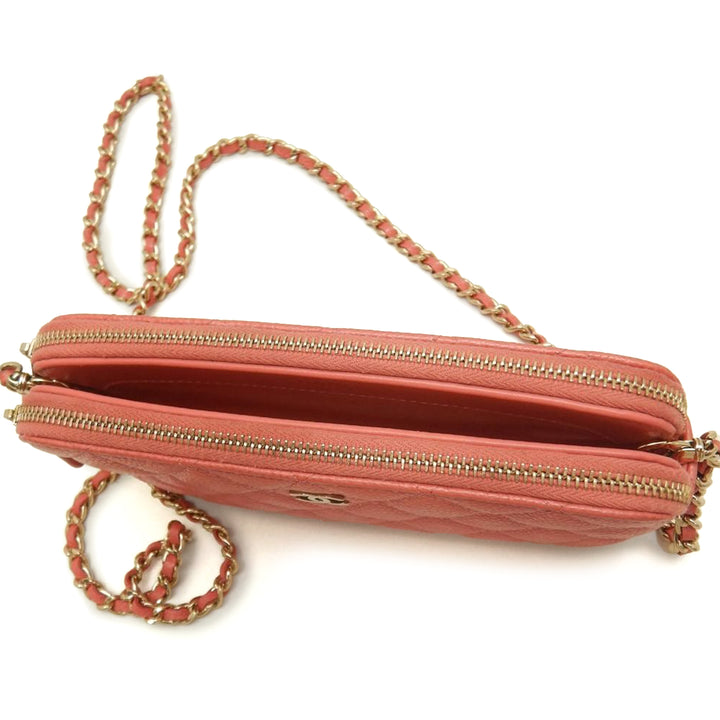 Chanel CC Matelassé Caviar Double Zip Pochette avec chaîne