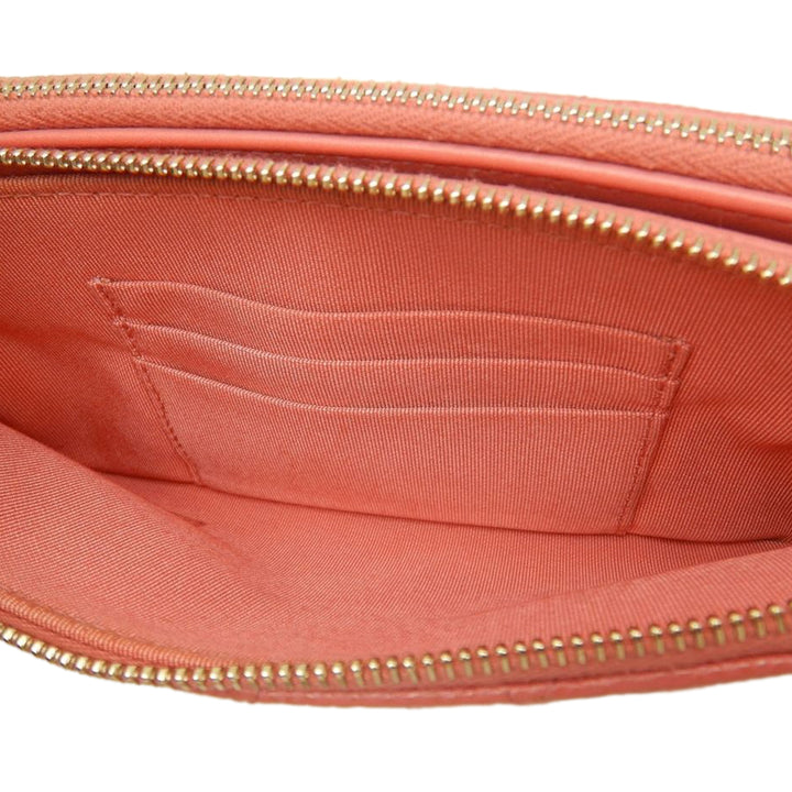 Chanel CC Matelassé Caviar Double Zip Pochette avec chaîne