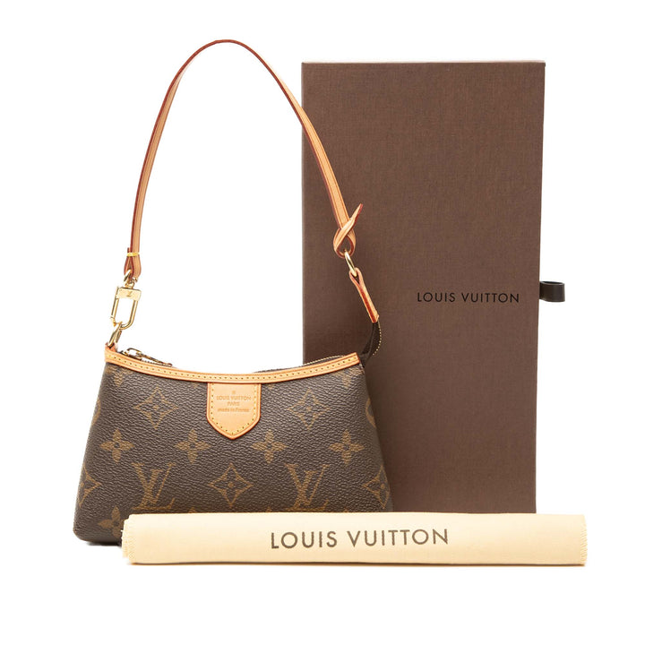 Louis Vuitton Delightful Pochette Mini Monogram Marron – vue 8 – GABY PARIS