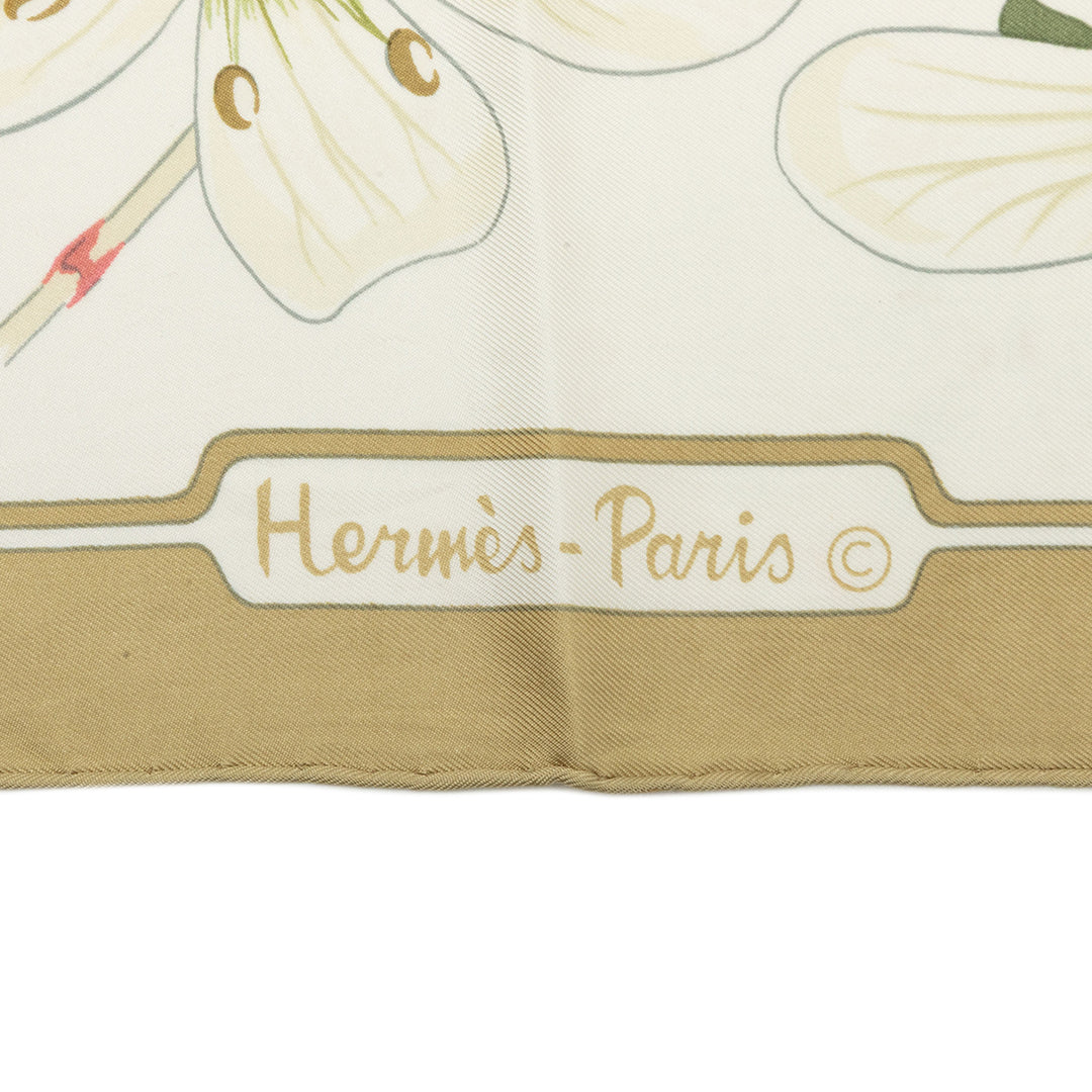Hermès Flora Graeca Foulard 90 Blanc – vue 2 – GABY PARIS