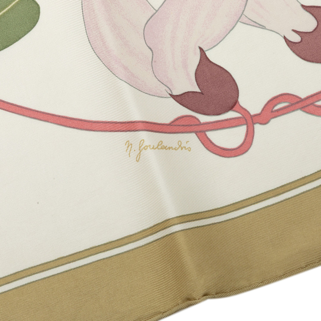 Hermès Flora Graeca Foulard 90 Blanc – vue 3 – GABY PARIS