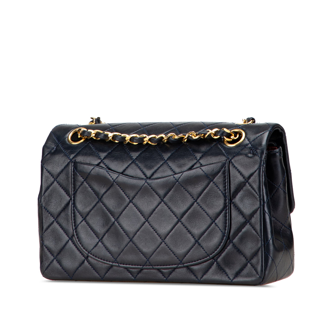 Chanel Small Classic Cuir d’agneau Double rabat Bleu – GABY PARIS Authentique