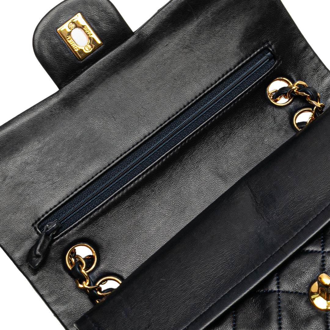 Chanel Small Classic Cuir d’agneau Double rabat Bleu – GABY PARIS Authentique