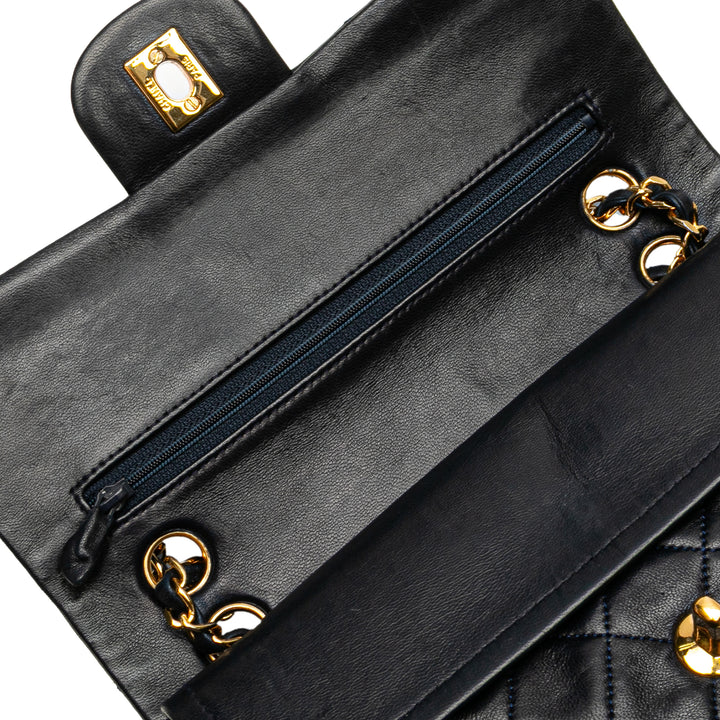 Chanel Small Classic Cuir d’agneau Double rabat Bleu – GABY PARIS Authentique