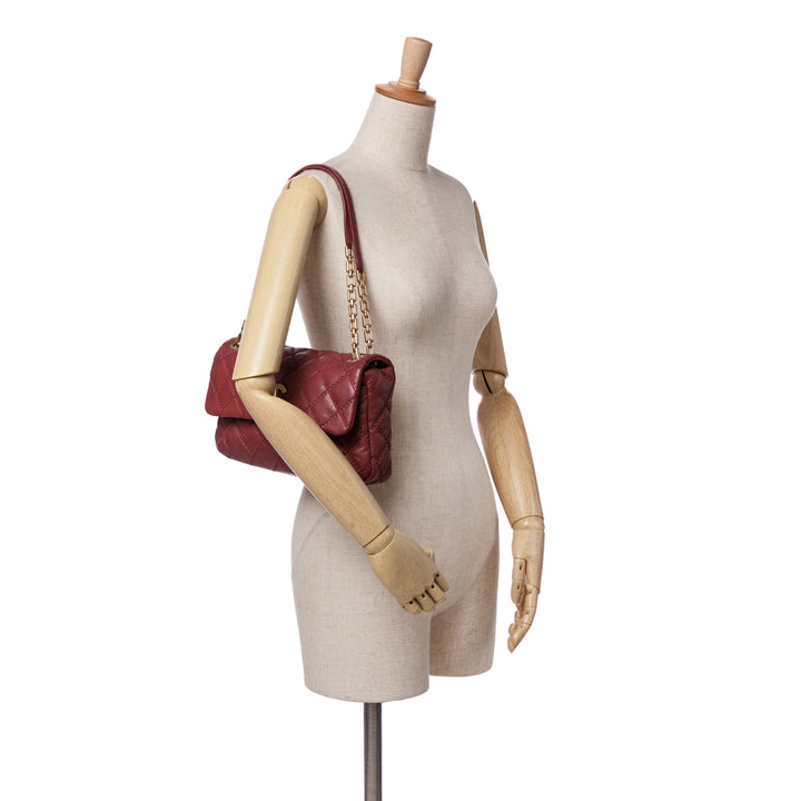 Quilted Calfskin Ultimate Stitch Retro Chain Flap Red - Gaby Paris