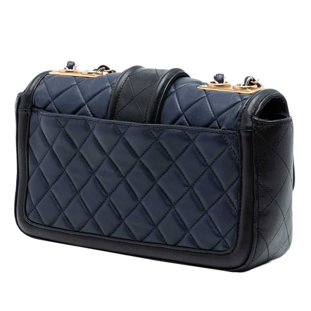 Chanel Medium Bicolor Matelassé Cuir d’agneau Elegant CC à rabat