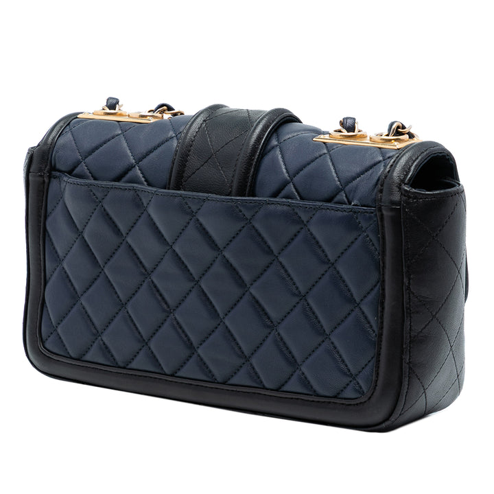 Chanel Medium Bicolor Matelassé Cuir d’agneau Elegant CC à rabat