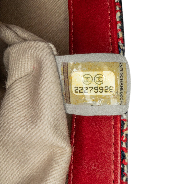 Chanel CC Quilted Tweed Simple rabat Bleu – GABY PARIS Authentique