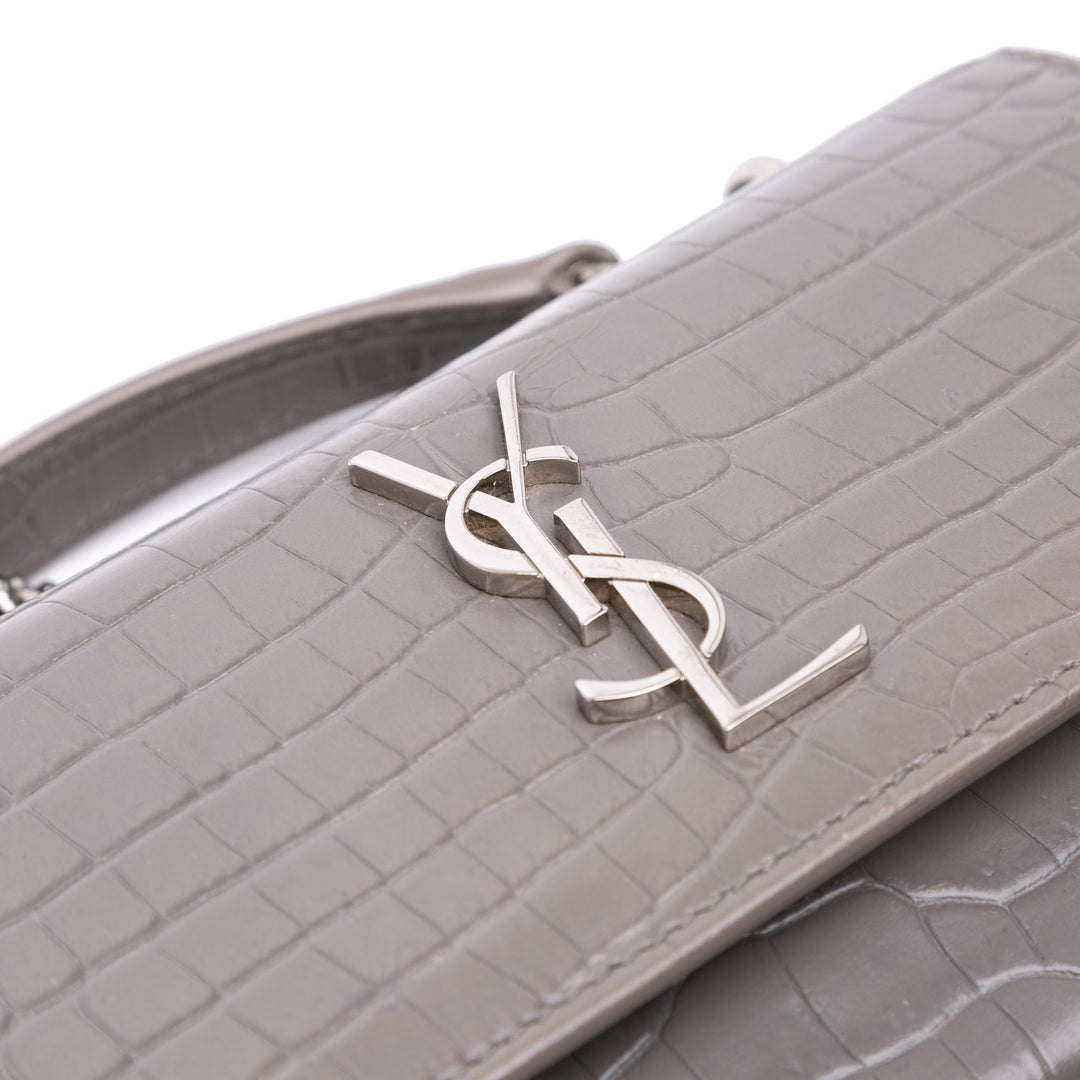 Saint Laurent Croc Embossed Leather Monogram Sunset Chain Portefeuille Gris – GABY PARIS Authentique
