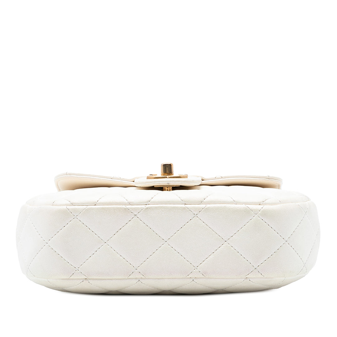 Chanel CC Matelassé sac à Cuir d'agneau Blanc – vue 3 – GABY PARIS