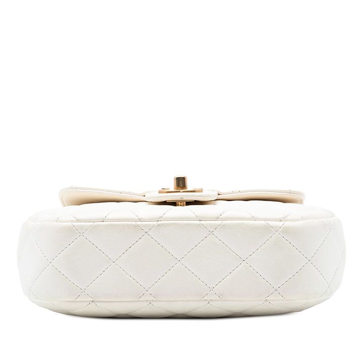 Chanel CC Matelassé sac à Cuir d'agneau Blanc – vue 3 – GABY PARIS