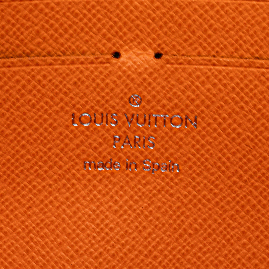 Louis Vuitton Monogram Satellite Alpha Pochette Gris – GABY PARIS Authentique