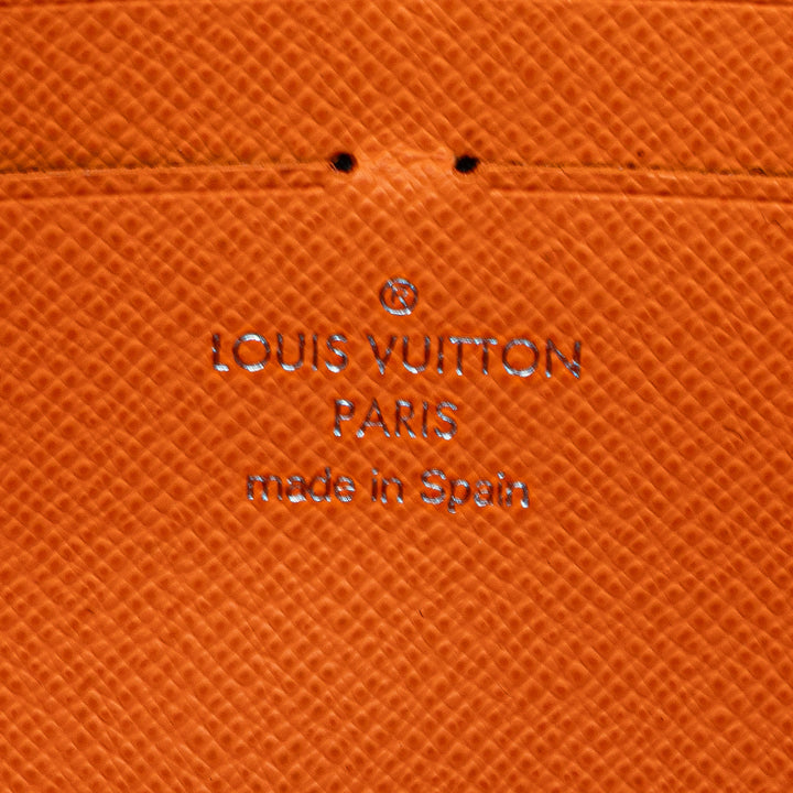 Louis Vuitton Monogram Satellite Alpha Pochette Gris – GABY PARIS Authentique