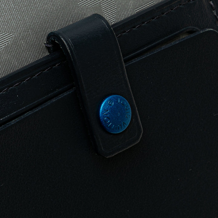 Louis Vuitton Monogram Satellite Alpha Pochette Gris – GABY PARIS Authentique