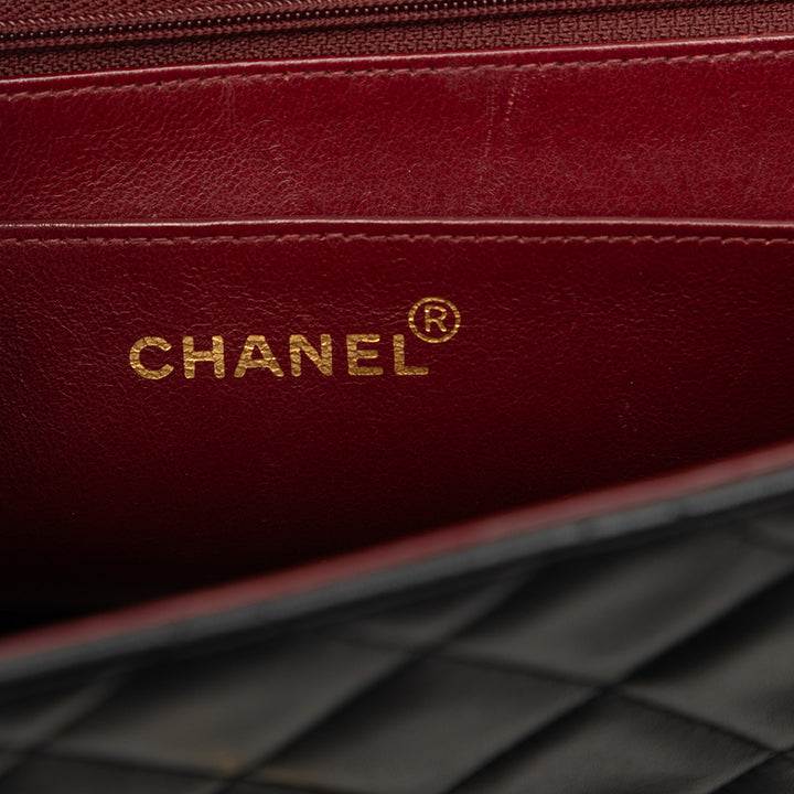 Chanel Classic Rabat simple Maxi Cuir d'agneau Noir
