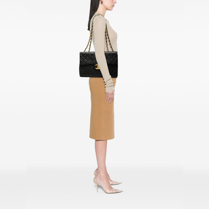 Chanel Classic Rabat simple Maxi Cuir d'agneau Noir