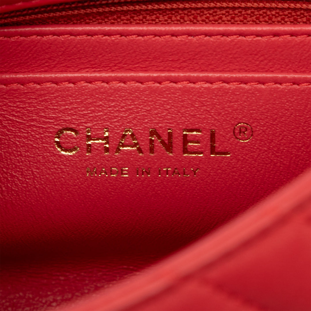 Chanel Mini CC Chevron Cuir d’agneau Reversed Rond à rabat