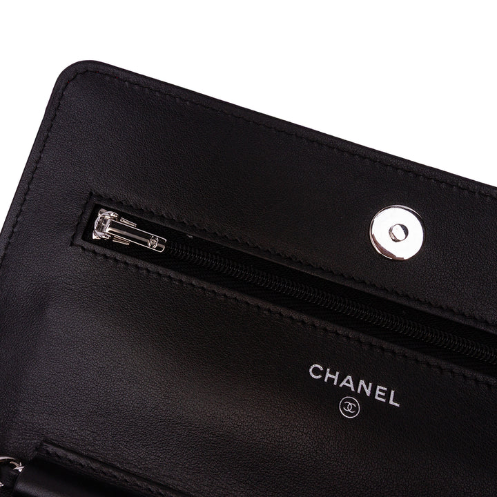 CC Bicolor Quilted Patent Wallet on Chain Red - Gaby Paris