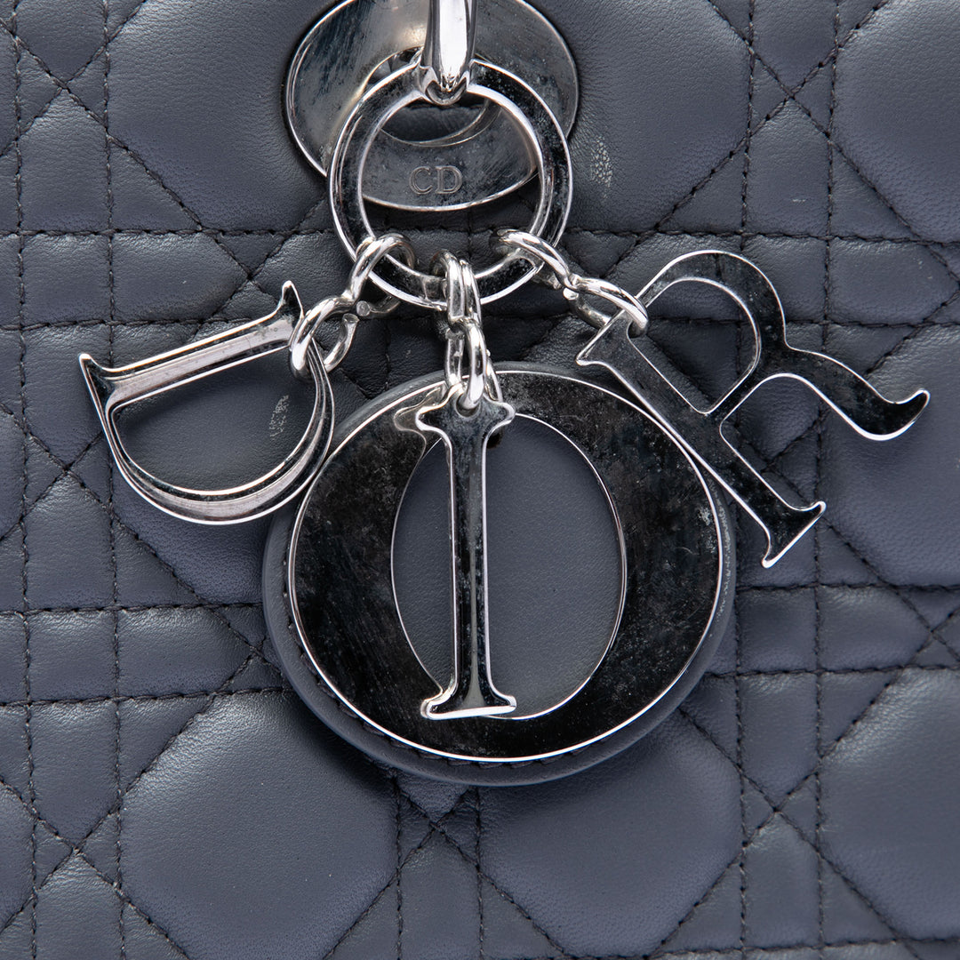 Dior Large Cuir d’agneau Cannage Lady Dior