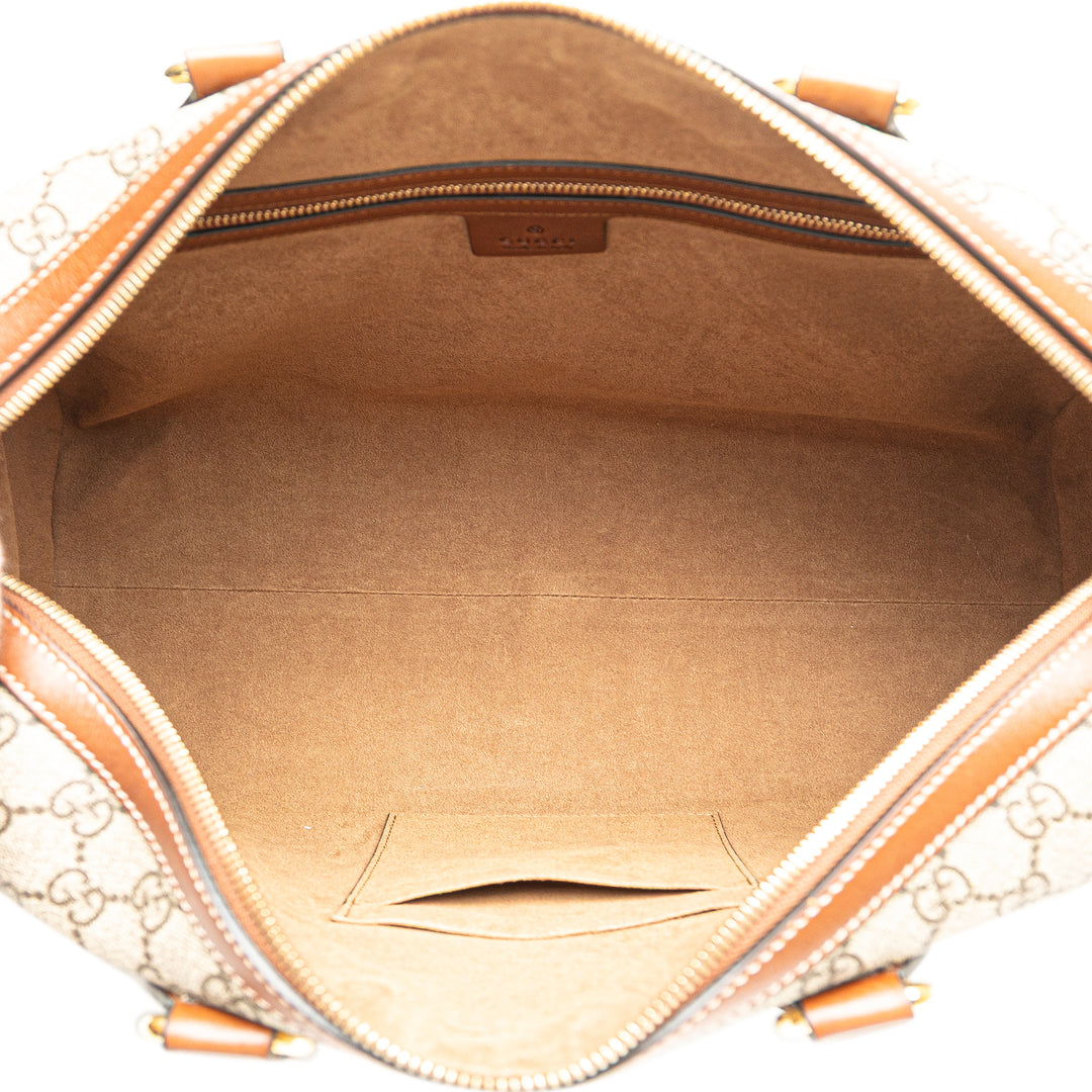 Gucci Medium GG Supreme Sac cartable Marron