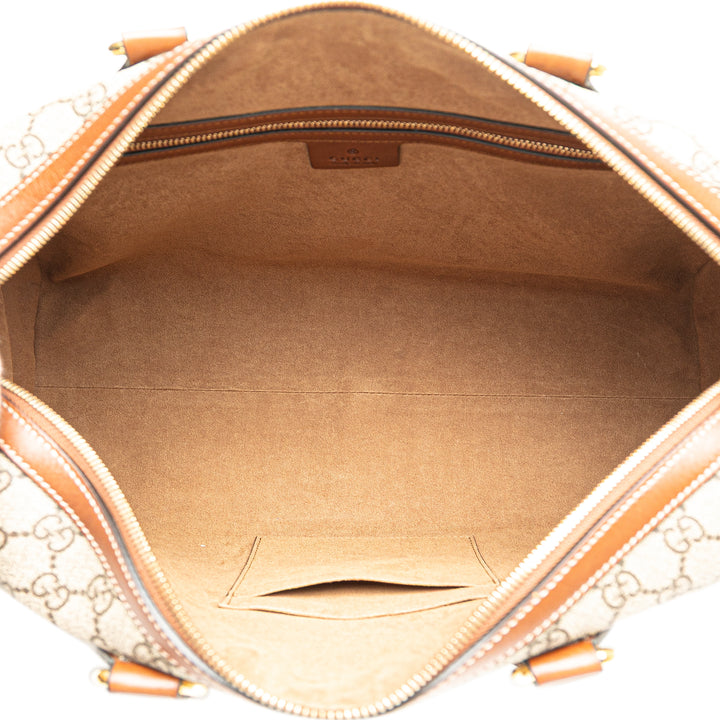 Gucci Medium GG Supreme Sac cartable Marron