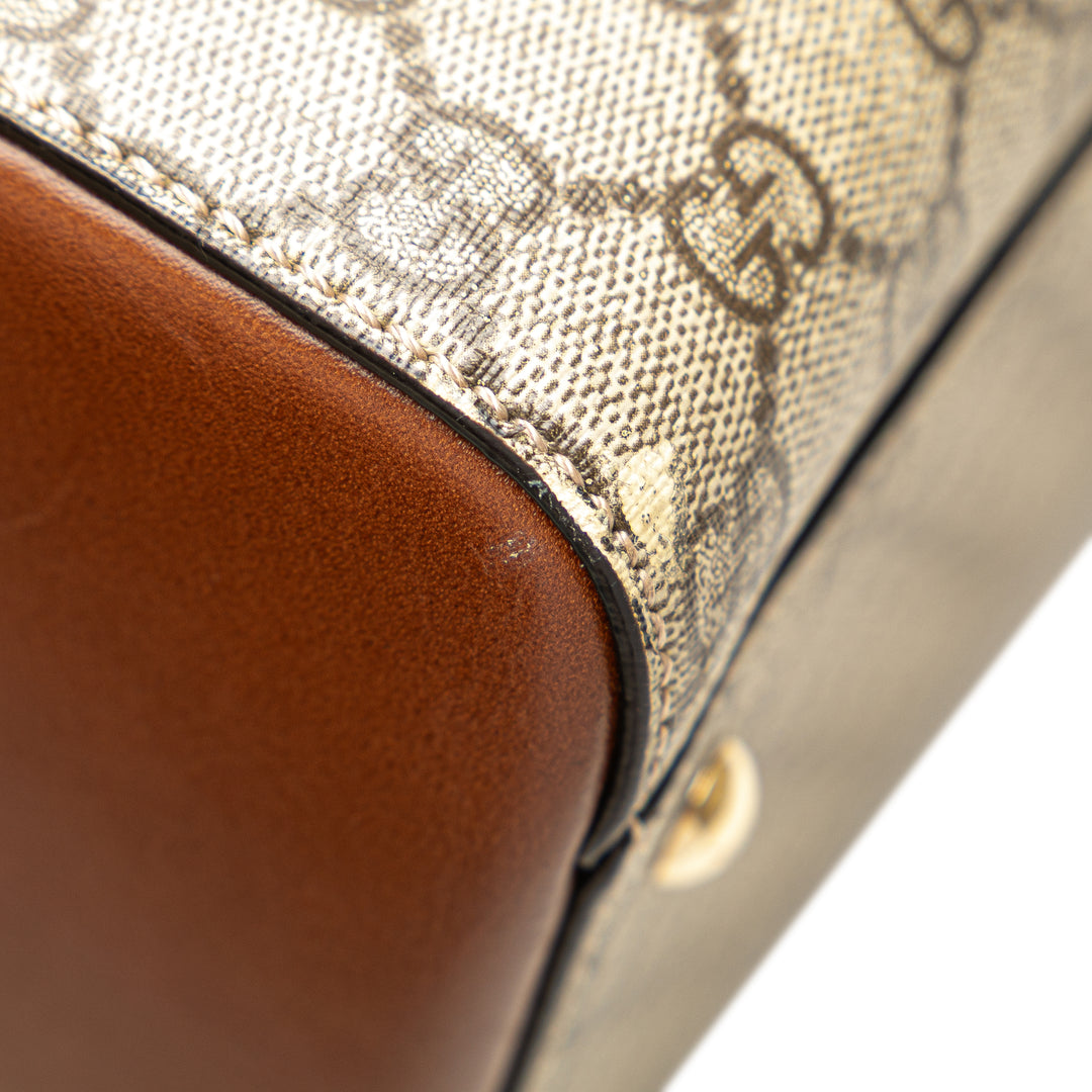 Gucci Medium GG Supreme Sac cartable Marron