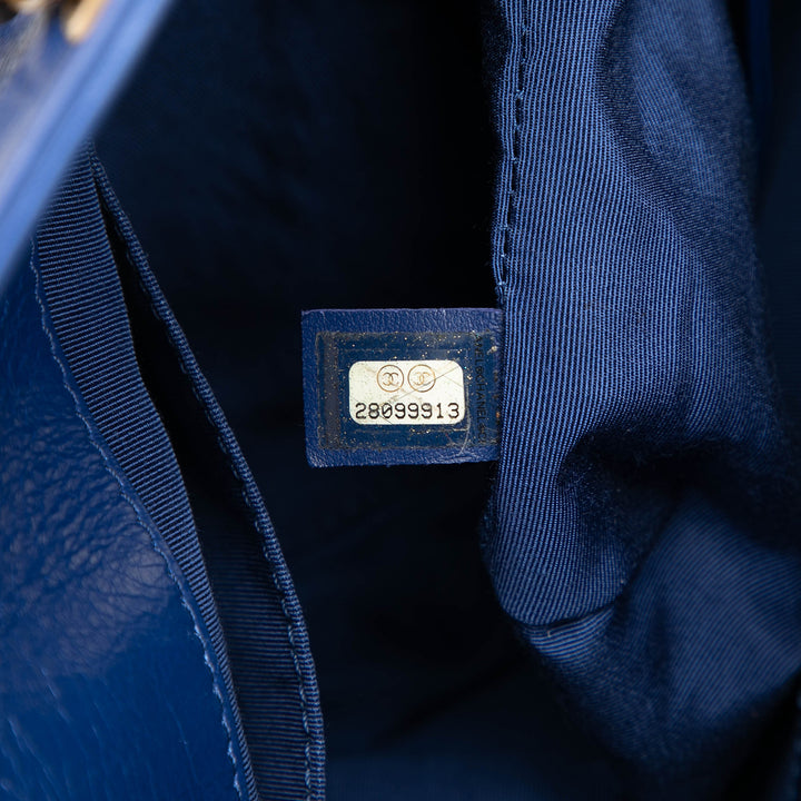 Chanel CC Cuir de veau Front Zip Drawstring Cabas chaîne